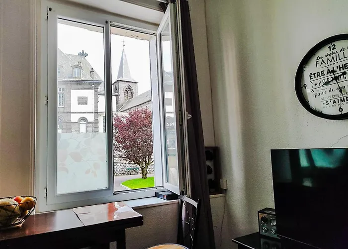 Le Beau Site Chaleureux Et Lumineux A Pieds *